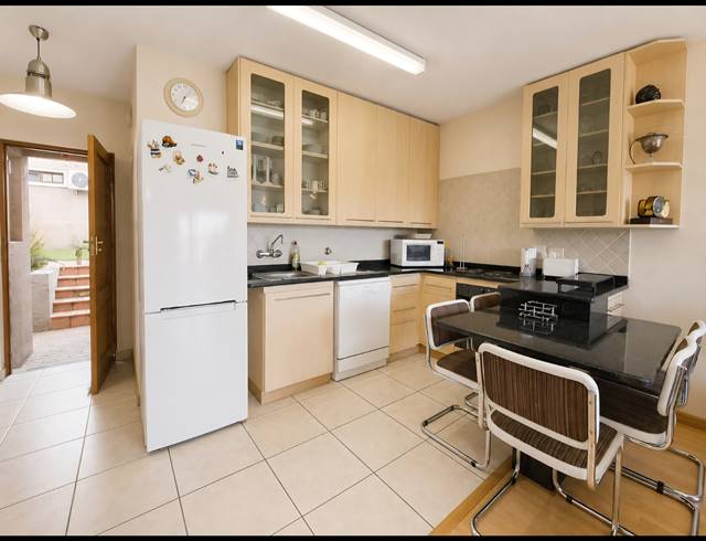 2 BEDROOM TOWNHOUSE FOR SALE IN THREE RIVERS PROPER
